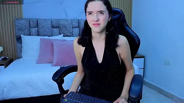 angel  kiss online show from 12/03/25, 11:30