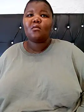 LadyBear2002 online show from 02/03/26, 08:30