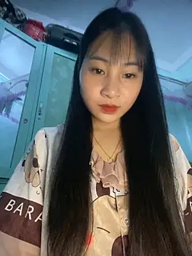 Snapshot of banlinh004 chatting on 11/25/25, 03:01 banlinh004 online show from 11/25/25, 03:01