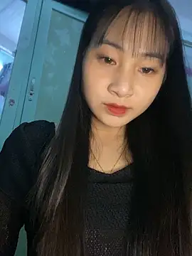 Snapshot of banlinh004 chatting on 11/29/25, 03:37 banlinh004 online show from 11/29/25, 03:37