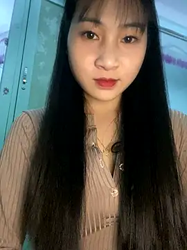 Snapshot of banlinh004 chatting on 12/14/25, 02:55 banlinh004 online show from 12/14/25, 02:55