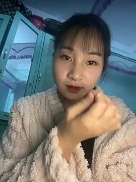 Snapshot of banlinh004 chatting on 12/21/25, 02:46 banlinh004 online show from 12/21/25, 02:46