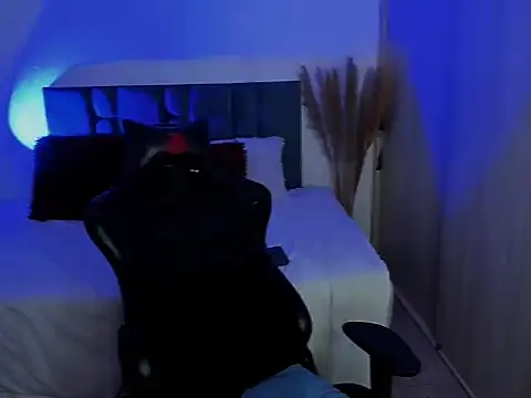 Dammianmiller online show from 10/05/25, 02:43