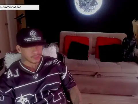 Dammianmiller online show from 06/01/26, 03:58