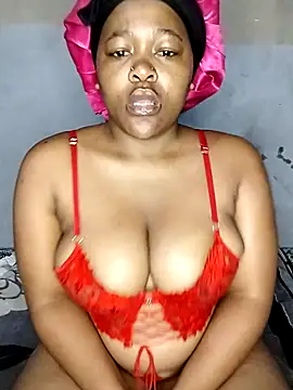 Snapshot of SweetJuicyPussy97 chatting on 10/21/25, 08:15 SweetJuicyPussy97 online show from 10/21/25, 08:15