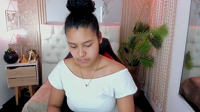 AriaVega online show from 03/26/26, 12:44