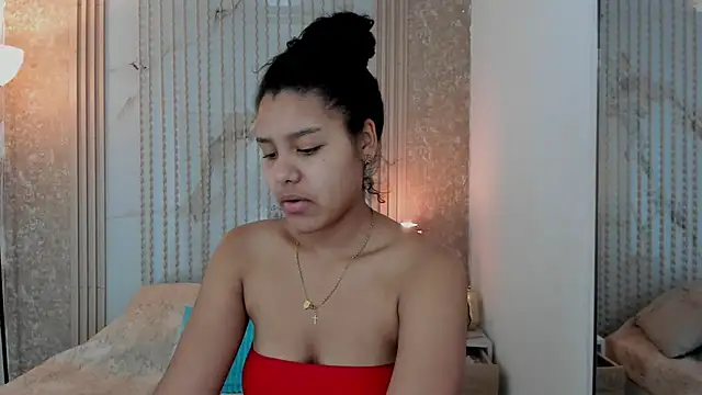 Snapshot of AriaVega chatting on 05/17/26, 01:18 AriaVega online show from 05/17/26, 01:18