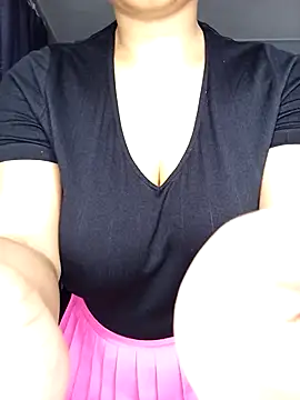 Snapshot of Sultrytits6 chatting on 10/27/25, 07:40 Sultrytits6 online show from 10/27/25, 07:40