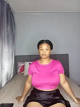 Snapshot of Sultrytits6 chatting on 02/18/26, 11:22 Sultrytits6 online show from 02/18/26, 11:22