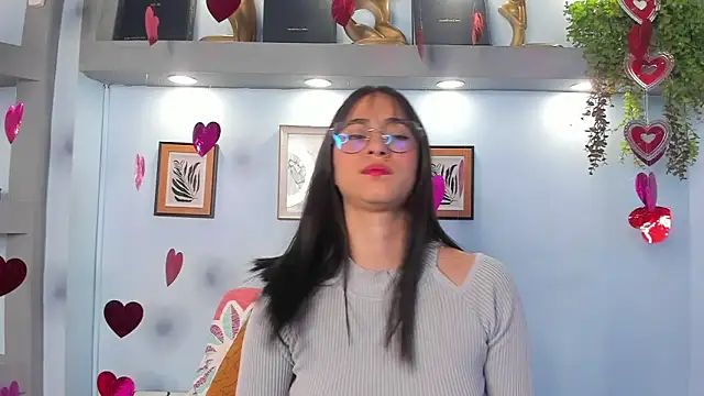 Alana Martinez  online show from 02/09/26, 12:31