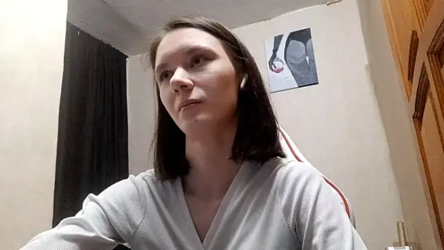 Snapshot of LidaGreist chatting on 10/14/25, 04:08 LidaGreist online show from 10/14/25, 04:08