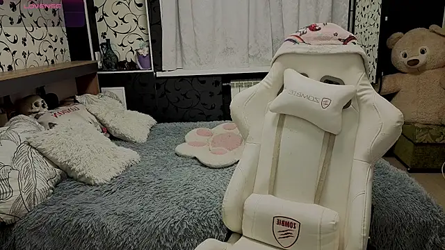 xAlisontiny online show from 06/13/26, 11:46