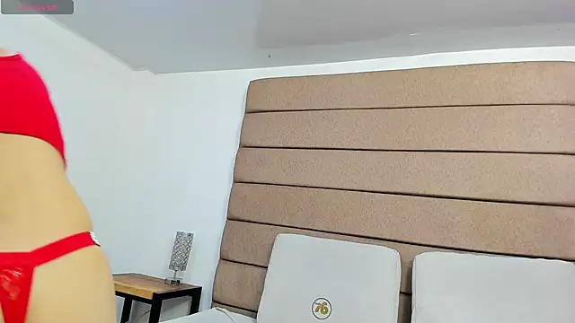 Snapshot of isaa_stone chatting on 12/13/25, 08:14 isaa stone online show from 12/13/25, 08:14