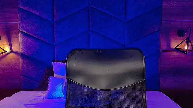 Snapshot of LiamThunder05_ chatting on 10/28/25, 03:10 LiamThunder05 online show from 10/28/25, 03:10