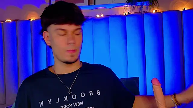 Snapshot of LiamThunder05_ chatting on 11/03/25, 03:08 LiamThunder05 online show from 11/03/25, 03:08