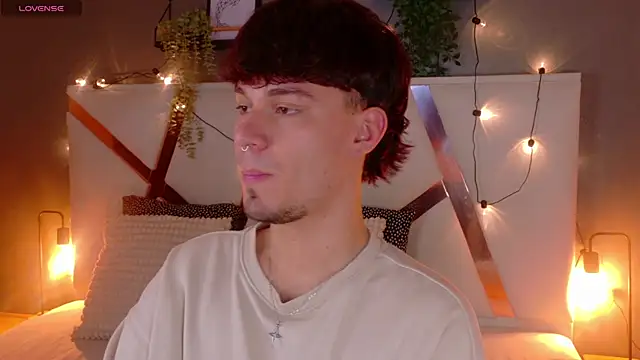 Snapshot of LiamThunder05_ chatting on 11/25/25, 02:55 LiamThunder05 online show from 11/25/25, 02:55