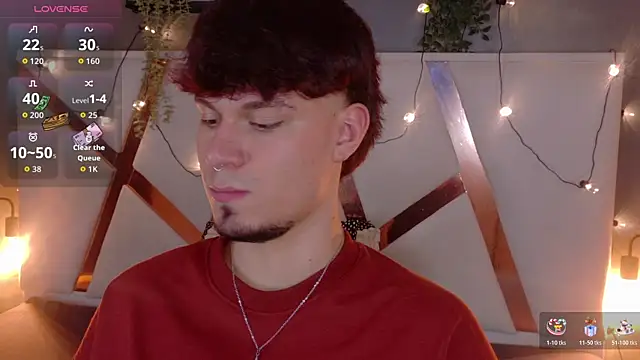 Snapshot of LiamThunder05_ chatting on 12/13/25, 08:04 LiamThunder05 online show from 12/13/25, 08:04