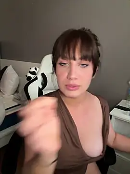 Snapshot of bebecita_x chatting on 05/15/26, 05:31 bebecita x online show from 05/15/26, 05:31