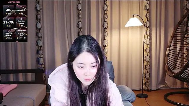 Snapshot of yuyu2004live chatting on 02/17/26, 12:23 yuyu2004live online show from 02/17/26, 12:23