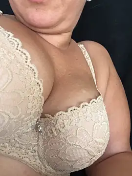 Daiana Andra online show from 11/09/25, 01:42