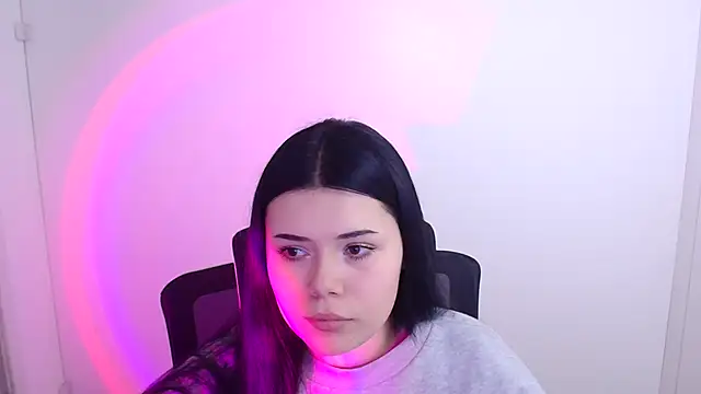 Mona Esty online show from 10/09/25, 05:22