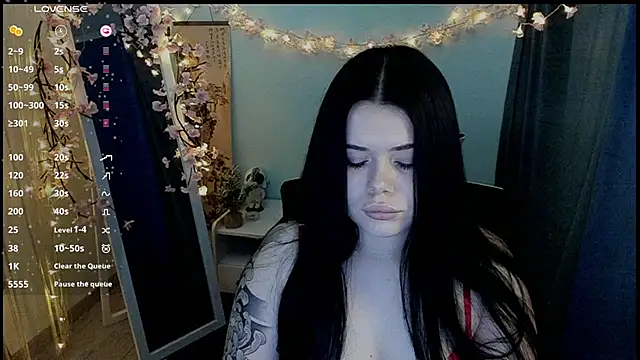 Mona Esty online show from 03/05/26, 01:18