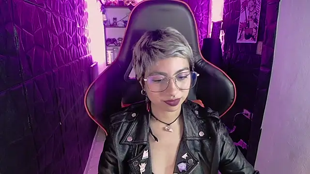 Snapshot of lunarichy22 chatting on 02/24/26, 08:29 lunarichy22 online show from 02/24/26, 08:29