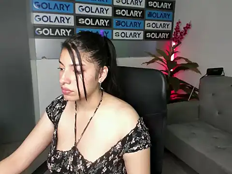 Snapshot of Violetta_Swett_ chatting on 10/06/25, 12:35 Violetta Swett online show from 10/06/25, 12:35