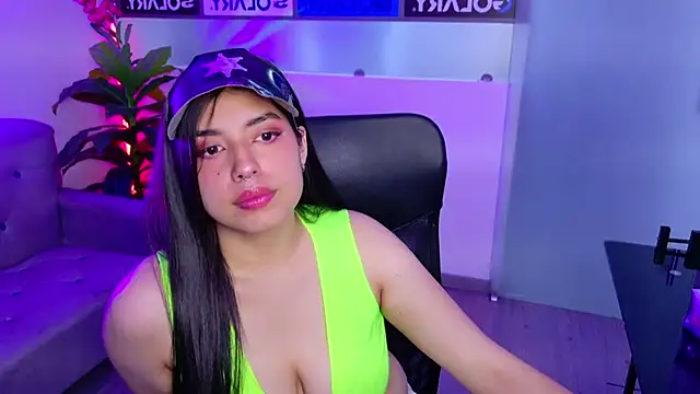 Snapshot of Violetta_Swett_ chatting on 10/16/25, 01:56 Violetta Swett online show from 10/16/25, 01:56