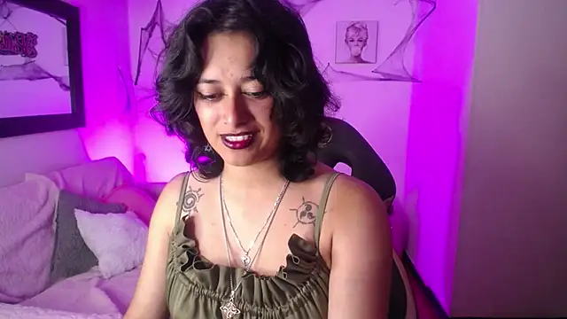 Snapshot of Andy_Eagleton_20_ chatting on 10/11/25, 02:44 Andy Eagleton 20 online show from 10/11/25, 02:44