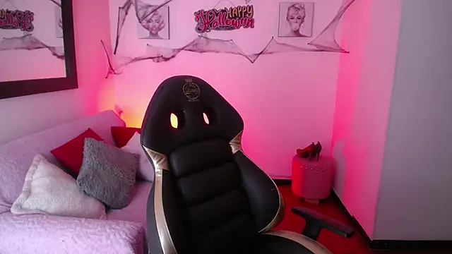 Snapshot of Andy_Eagleton_20_ chatting on 10/17/25, 02:26 Andy Eagleton 20 online show from 10/17/25, 02:26