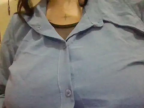 Snapshot of pinki_sharma78 chatting on 10/27/25, 01:15 pinki sharma78 online show from 10/27/25, 01:15