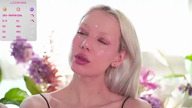 RanyThomson online show from 10/29/25, 09:11