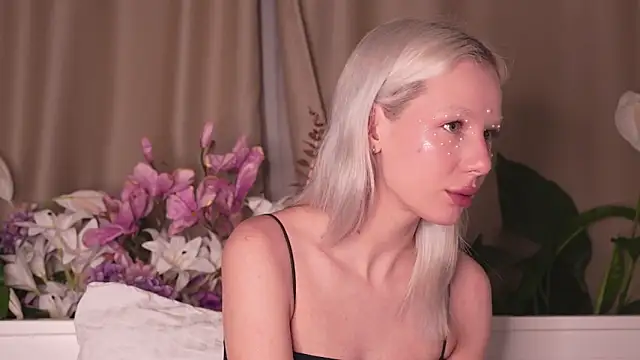 RanyThomson online show from 11/02/25, 06:32