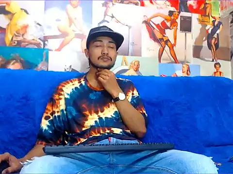 Snapshot of dazo_vnzl12 chatting on 10/18/25, 12:35 dazo vnzl12 online show from 10/18/25, 12:35