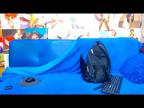 Snapshot of dazo_vnzl12 chatting on 10/31/25, 12:17 dazo vnzl12 online show from 10/31/25, 12:17