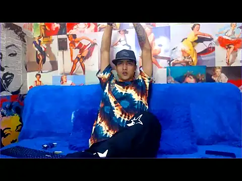 Snapshot of dazo_vnzl12 chatting on 11/19/25, 01:22 dazo vnzl12 online show from 11/19/25, 01:22