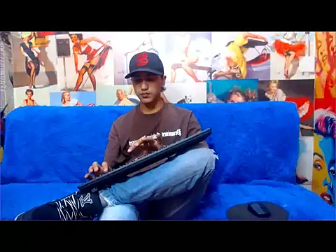 Snapshot of dazo_vnzl12 chatting on 11/25/25, 01:22 dazo vnzl12 online show from 11/25/25, 01:22