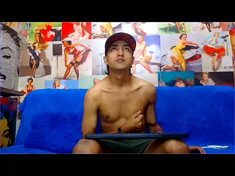 Snapshot of dazo_vnzl12 chatting on 11/29/25, 01:25 dazo vnzl12 online show from 11/29/25, 01:25