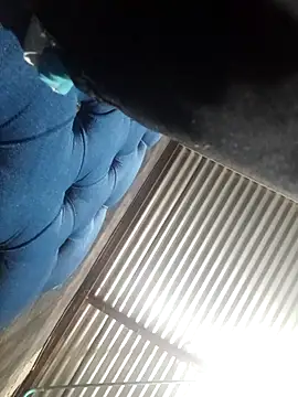 Lesli 14 online show from 11/30/25, 03:54