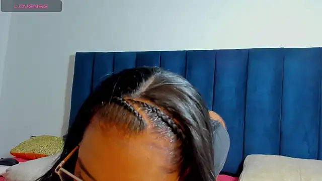 Ahilyn online show from 11/22/25, 06:51