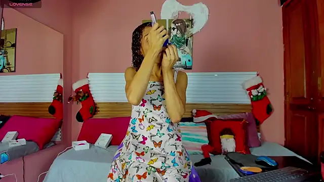 Tiffannydoll99 online show from 11/28/25, 01:47