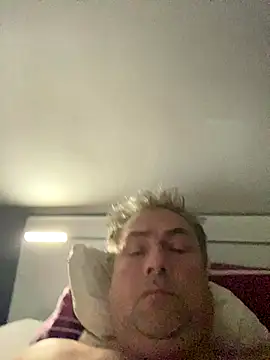 Snapshot of Sklavekay chatting on 11/09/25, 08:45 Sklavekay online show from 11/09/25, 08:45