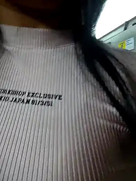 Snapshot of shannon_kinne_ chatting on 11/15/25, 10:45 shannon kinne online show from 11/15/25, 10:45