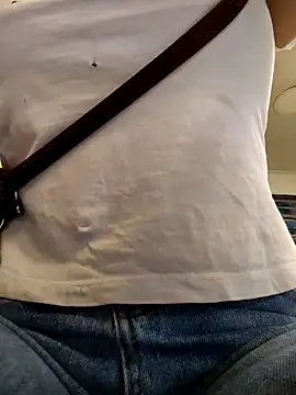 Snapshot of shannon_kinne_ chatting on 12/02/25, 01:39 shannon kinne online show from 12/02/25, 01:39