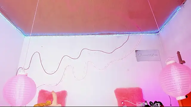 Snapshot of shannon_kinne_ chatting on 12/03/25, 06:39 shannon kinne online show from 12/03/25, 06:39