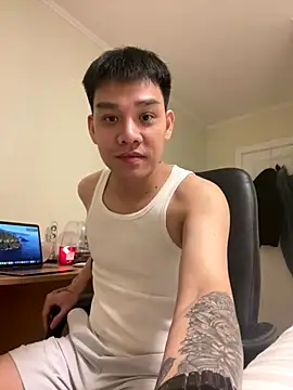 latava online show from 10/10/25, 04:28