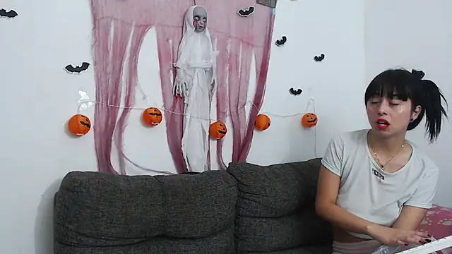 Snapshot of sombralovers chatting on 10/27/25, 02:54 sombralovers online show from 10/27/25, 02:54