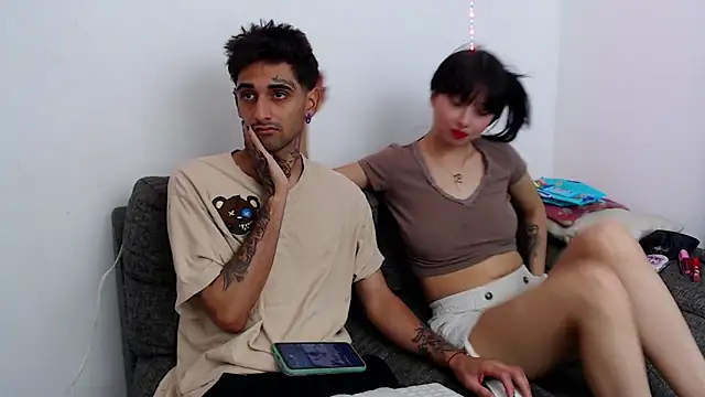 Snapshot of sombralovers chatting on 11/11/25, 01:44 sombralovers online show from 11/11/25, 01:44