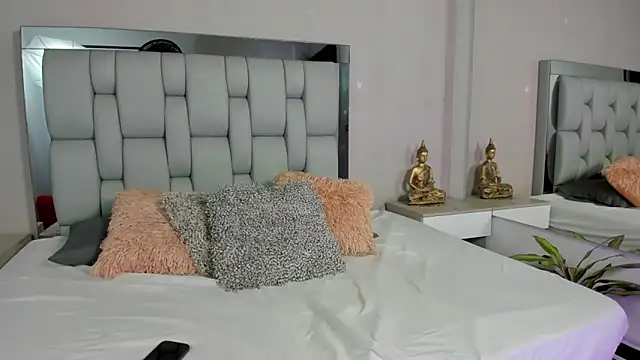 MarianaMiller1 online show from 10/30/25, 02:46